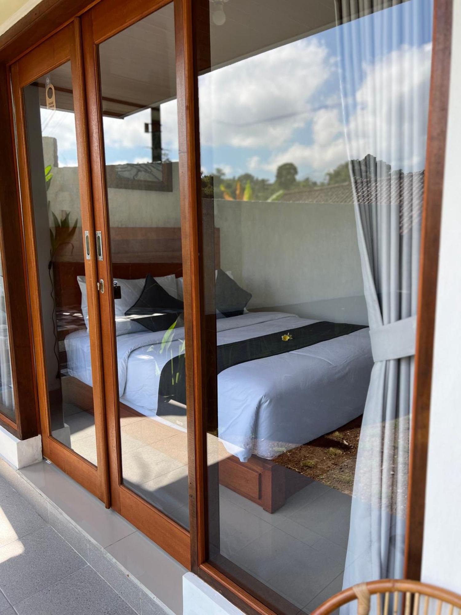 Bisbis House Iseh Village Selat Exterior photo